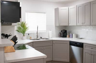 904 E 5th · Apartment 1 — photo 4