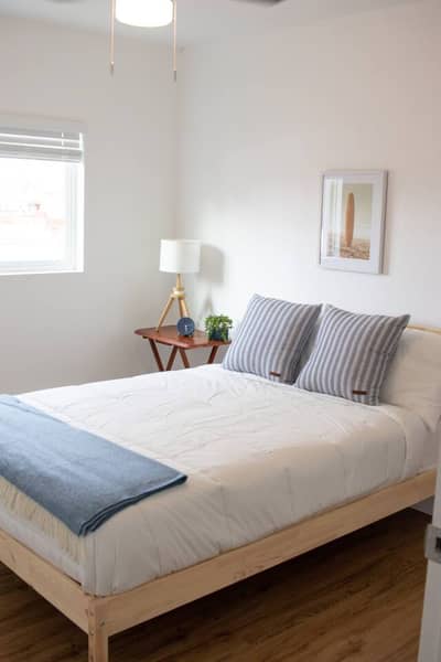 904 E 5th · Apartment 2 — photo 2