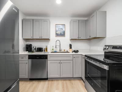 403 W 13th · Loft 203 — photo 4